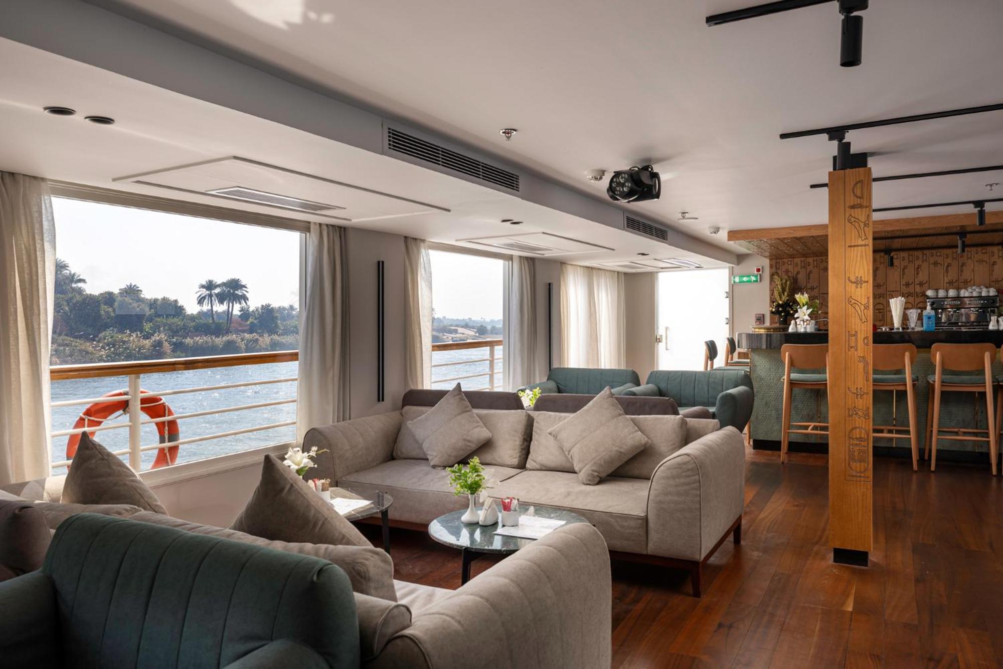 Tia Boutique Nile Cruise - Every Monday From Luxor For 04 & 07 Nights - Every Friday From Aswan For 03 & 07 Nights מראה חיצוני תמונה
