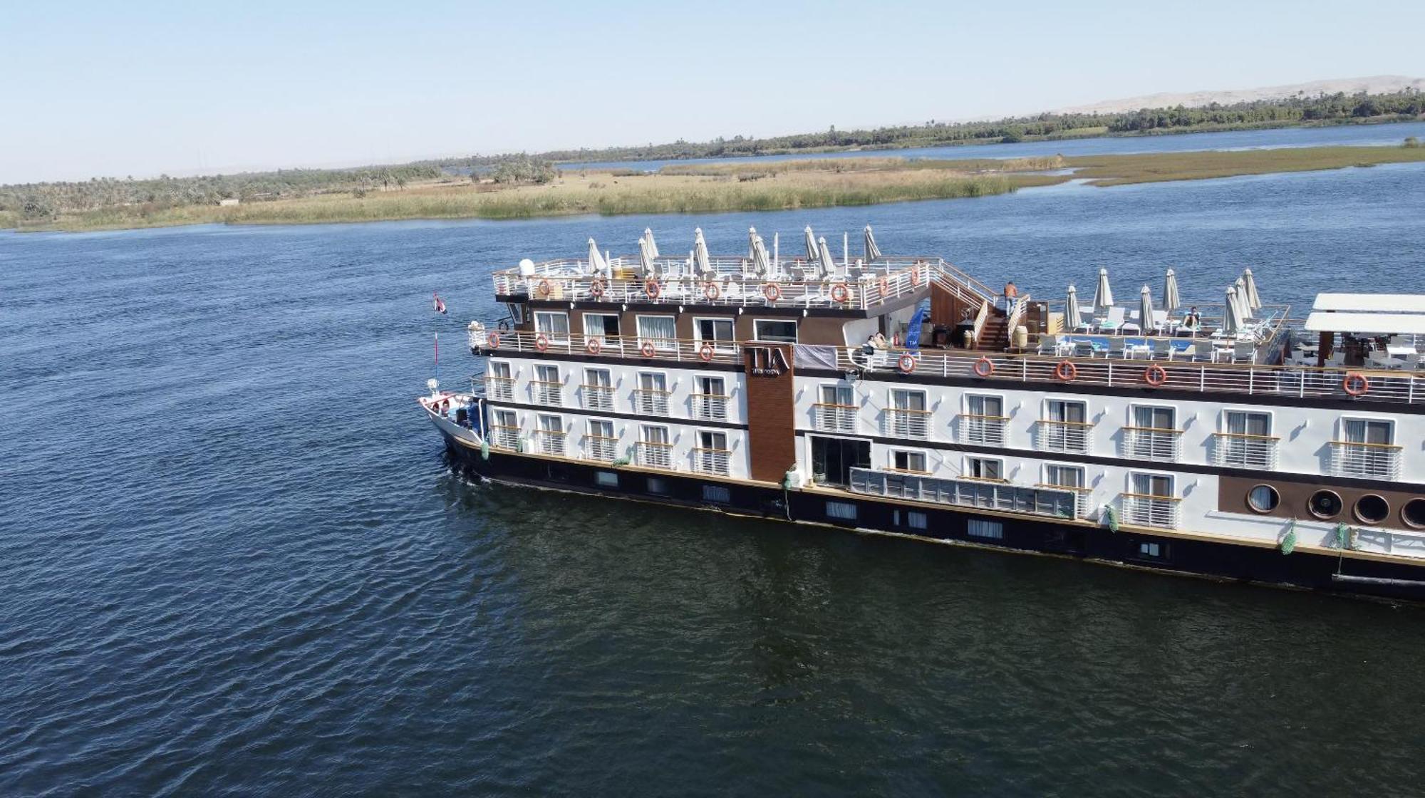 Tia Boutique Nile Cruise - Every Monday From Luxor For 04 & 07 Nights - Every Friday From Aswan For 03 & 07 Nights מראה חיצוני תמונה